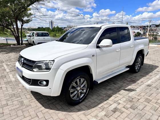 VOLKSWAGEN AMAROK 2.0 HIGHLINE 4X4 CD 16V TURBO INTERCOOLER DIESEL 4P AUTOMÁTICO
